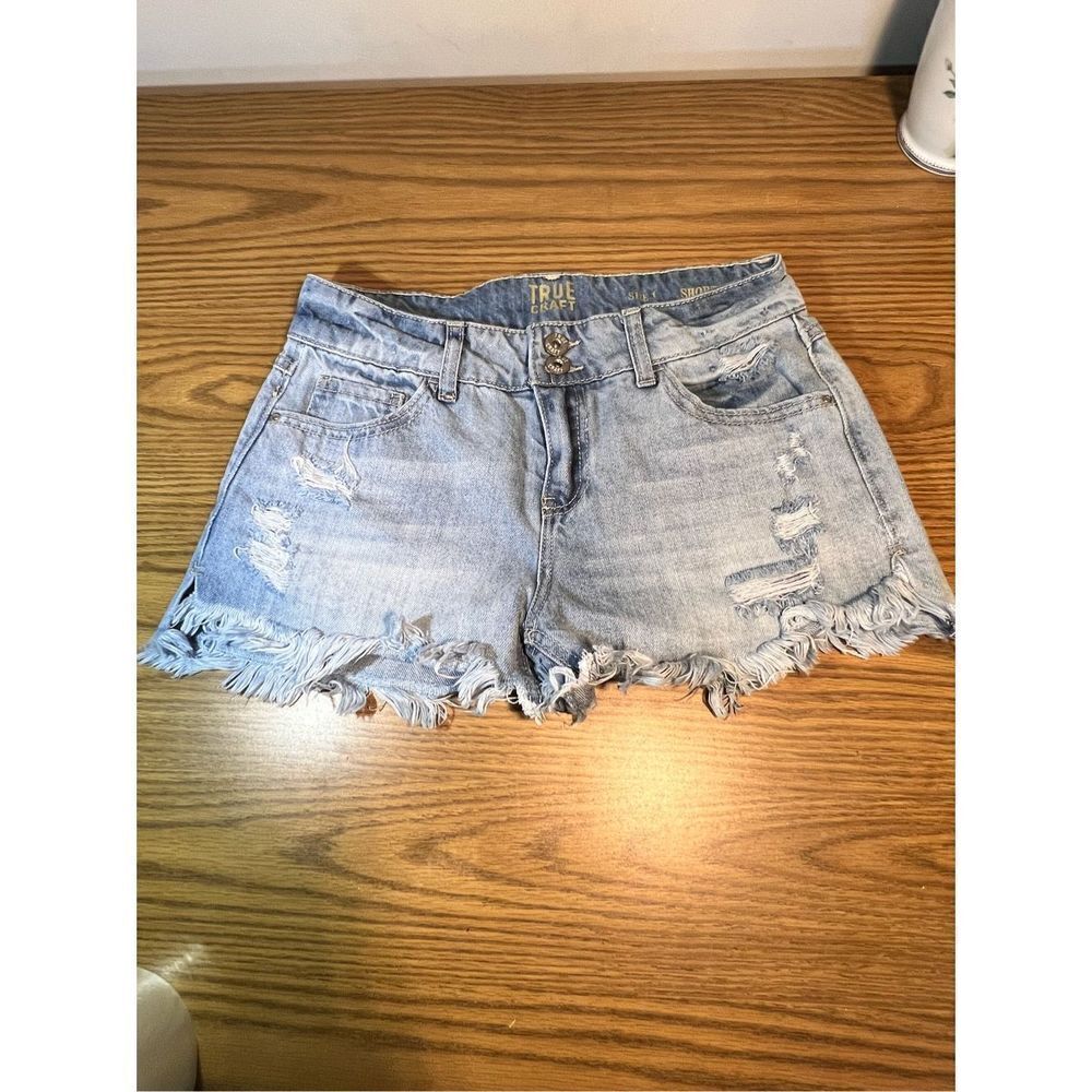 Frayed denim shorts | Size 1